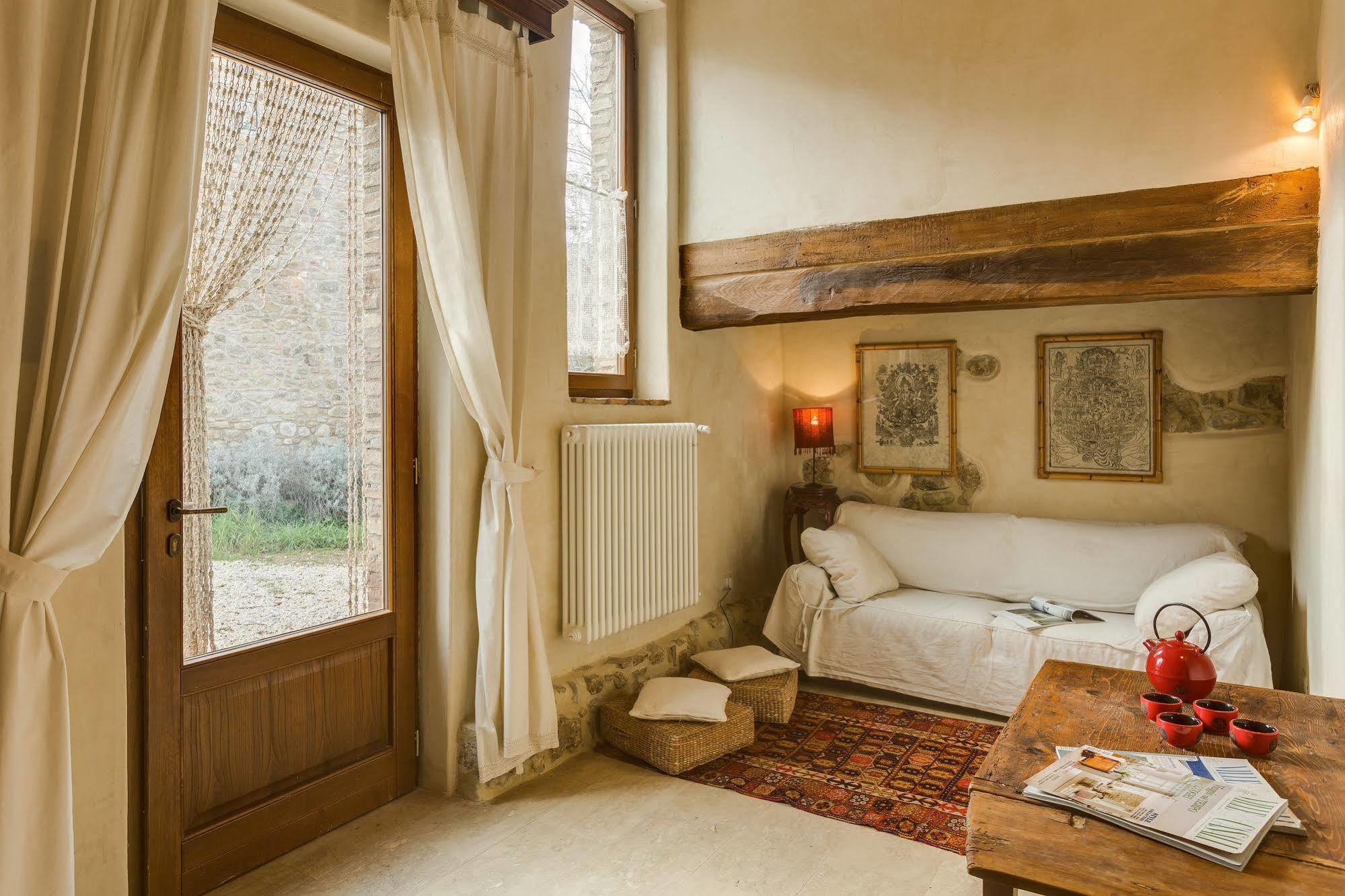 Agriturismo Le Canterie Radicondoli Екстер'єр фото