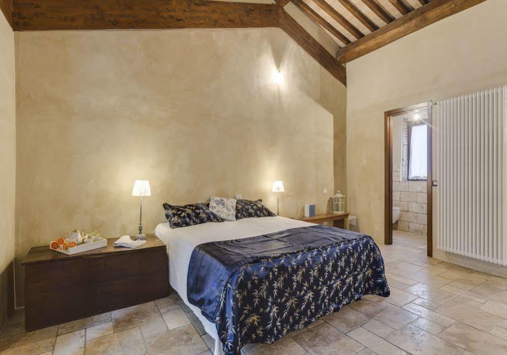 Agriturismo Le Canterie Radicondoli Екстер'єр фото