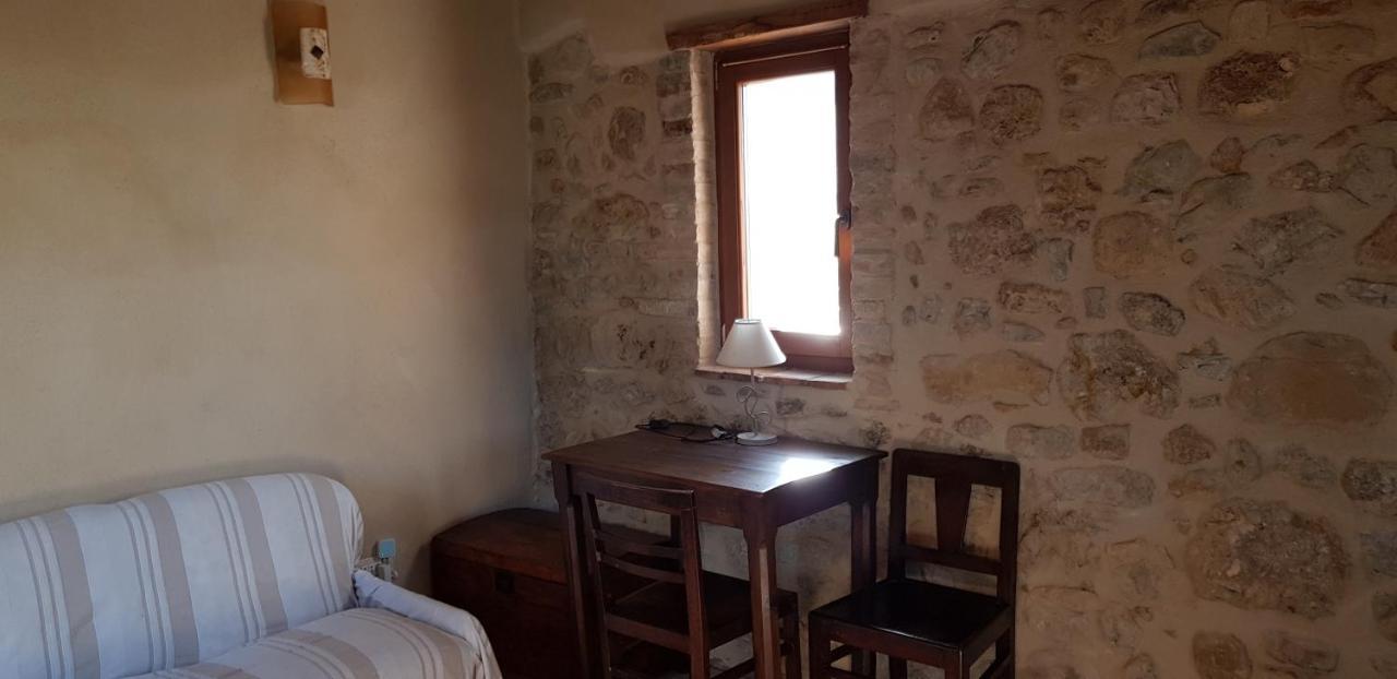 Agriturismo Le Canterie Radicondoli Екстер'єр фото
